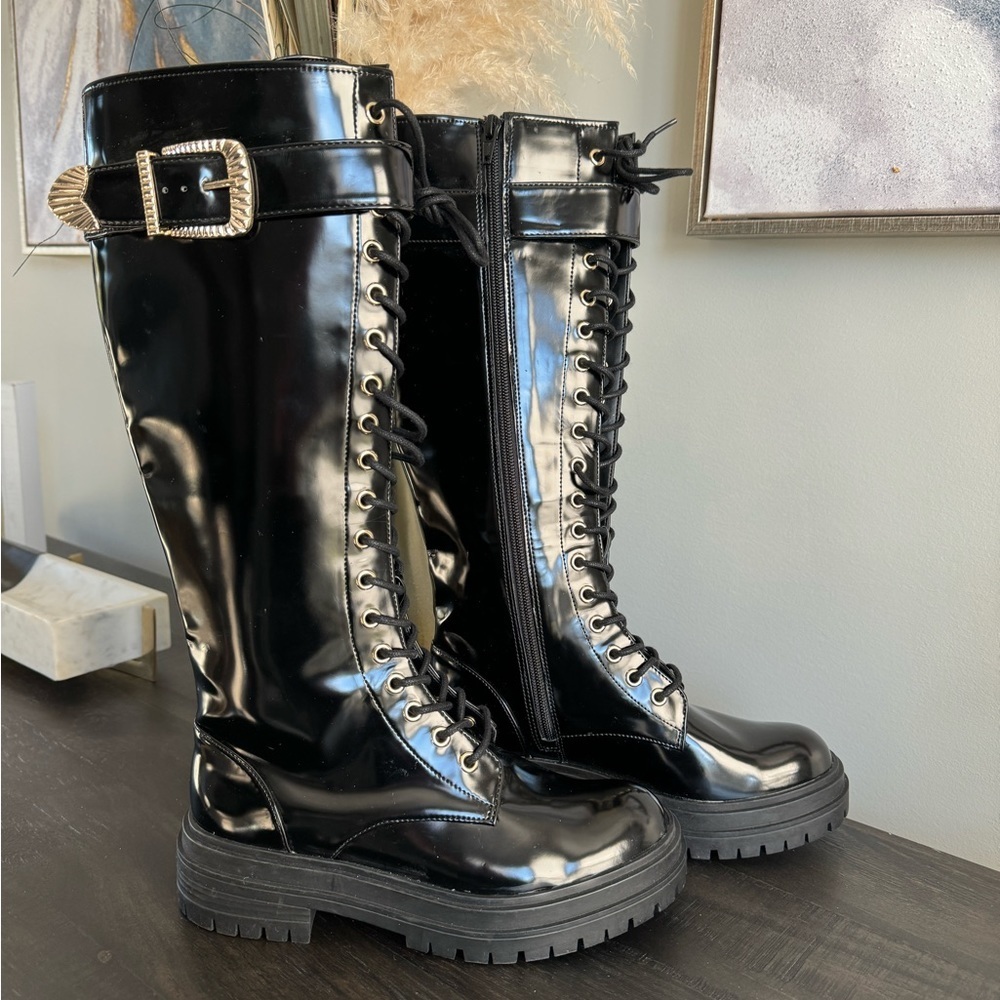 GB Gianni Bini Black Skyscraper Lug Sole Knee Boots Lace-up Buckle 6.5 NWT